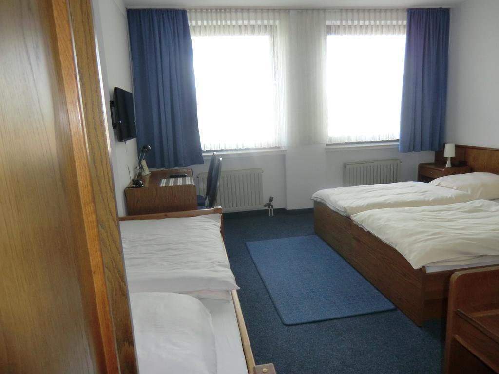 Hotel Garni Julia Linnich Habitación foto